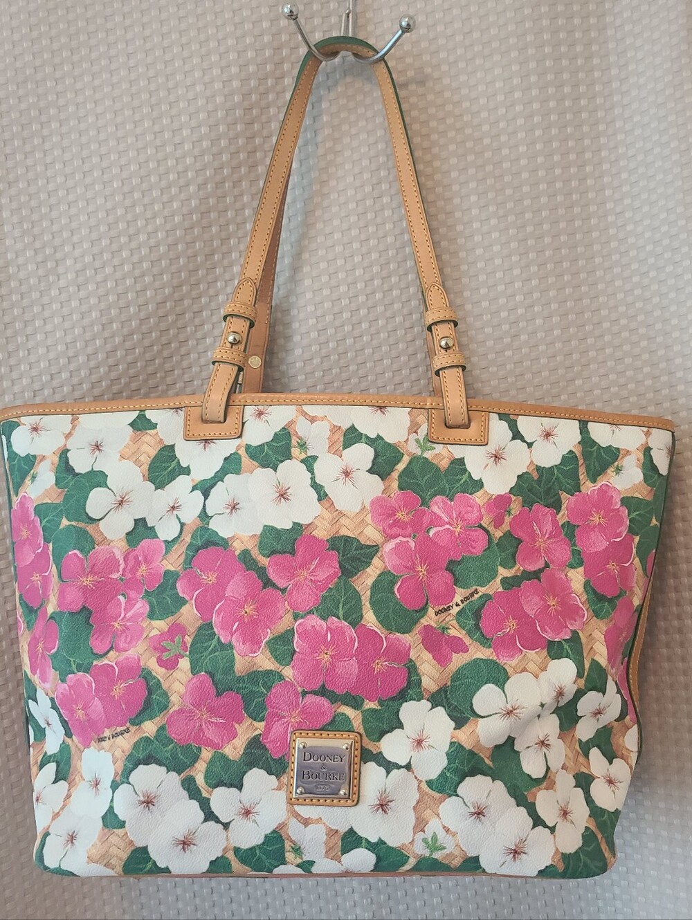 Dooney & Bourke Tote